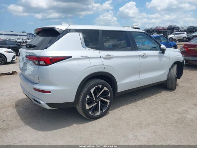 2024 MITSUBISHI OUTLANDER JA4J3VA83RZ082399 Photo 3