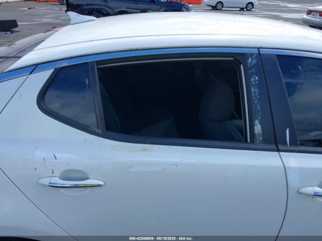 KNAGM4A77F5621895 KIA Optima Lx