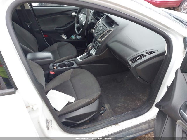 1FADP3K21EL376148 Ford FOCUS SE