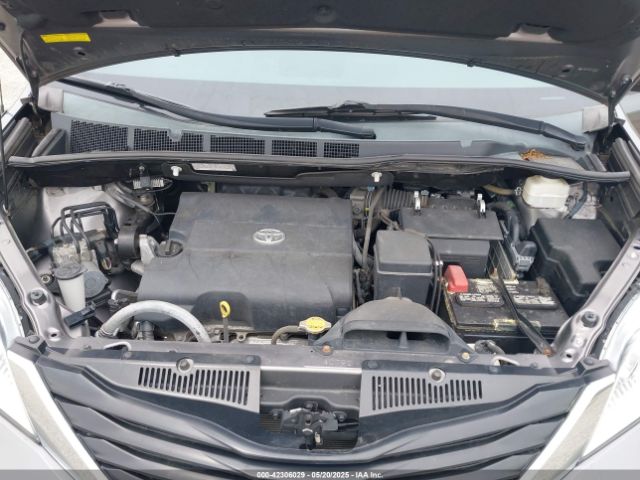 5TDKK3DC8ES422689 Toyota Sienna Le V6 8 Passenger