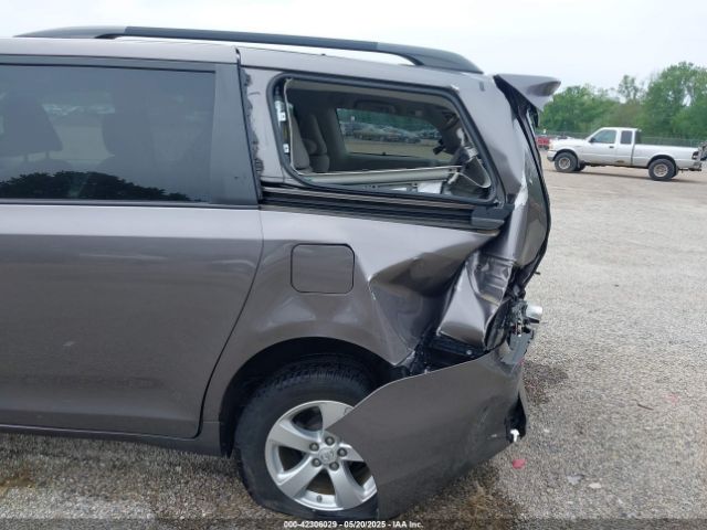 5TDKK3DC8ES422689 Toyota Sienna Le V6 8 Passenger