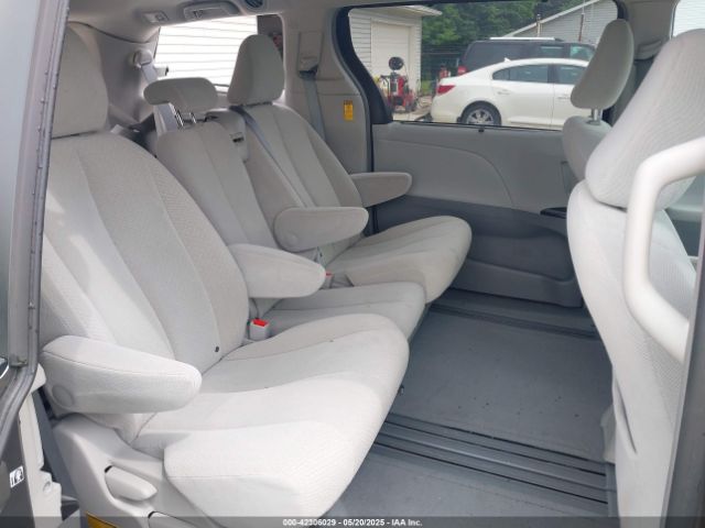 5TDKK3DC8ES422689 Toyota Sienna Le V6 8 Passenger
