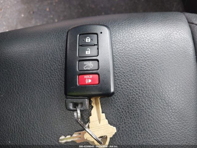 2T3JFREV4GW414626 Toyota RAV4 SE