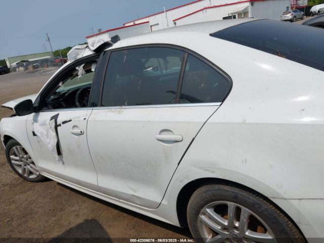 3VW2B7AJ0HM303417 Volkswagen Jetta 1.4t S
