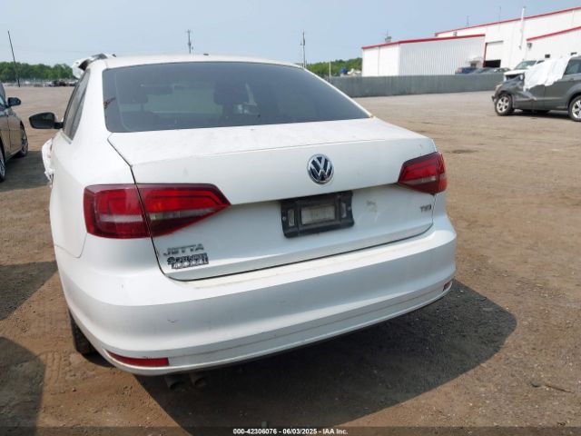 3VW2B7AJ0HM303417 Volkswagen Jetta 1.4t S