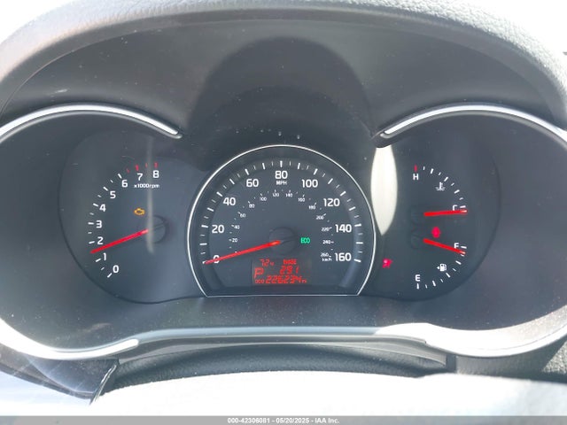 5XYKT3A69EG482750 KIA SORENTO LX