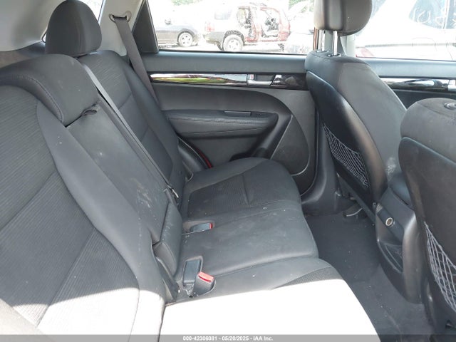 5XYKT3A69EG482750 KIA SORENTO LX