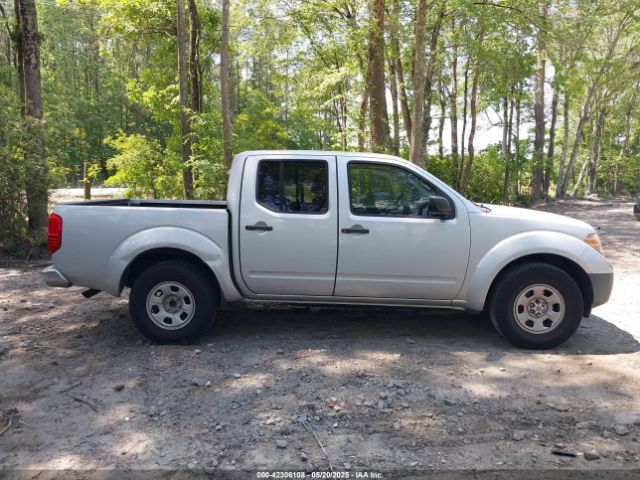 1N6AD0ER0FN711979 Nissan FRONTIER S