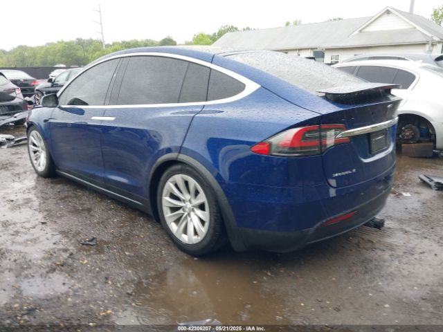 2017 TESLA MODEL X 5YJXCBE2XHF060702 Photo 2