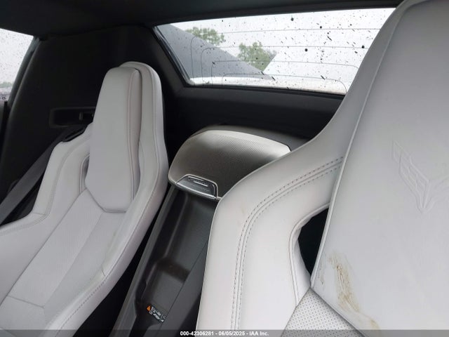1G1YB3D43N5104612 Chevrolet lt2
