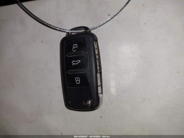 3VWF17AT3GM636442 Volkswagen Beetle 1.8t Classic