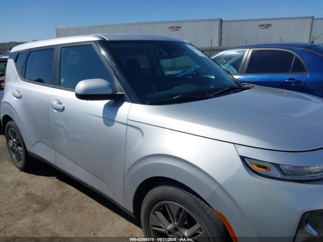 KNDJ23AU6M7793805 KIA SOUL S