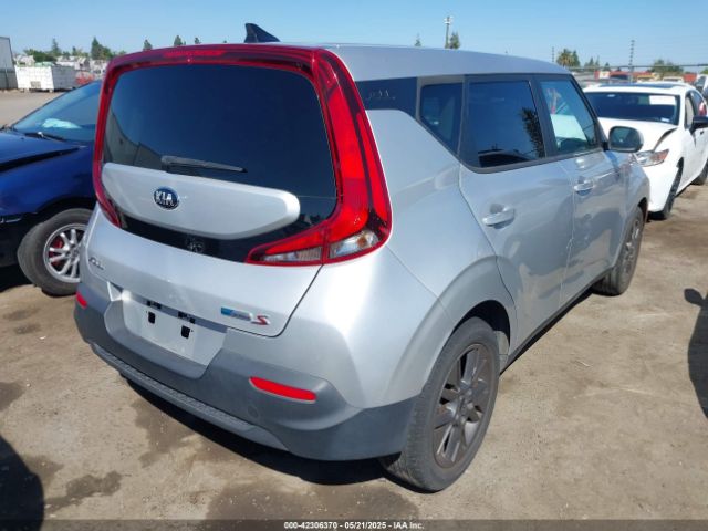 KNDJ23AU6M7793805 KIA SOUL S
