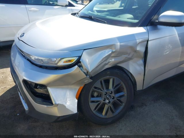 KNDJ23AU6M7793805 KIA SOUL S