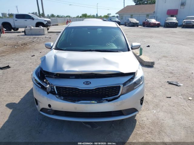 3KPFK4A73JE239090 KIA FORTE LX