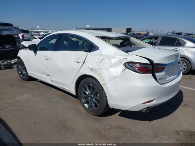 2018 MAZDA MAZDA6 JM1GL1UM6J1311856 Photo 2