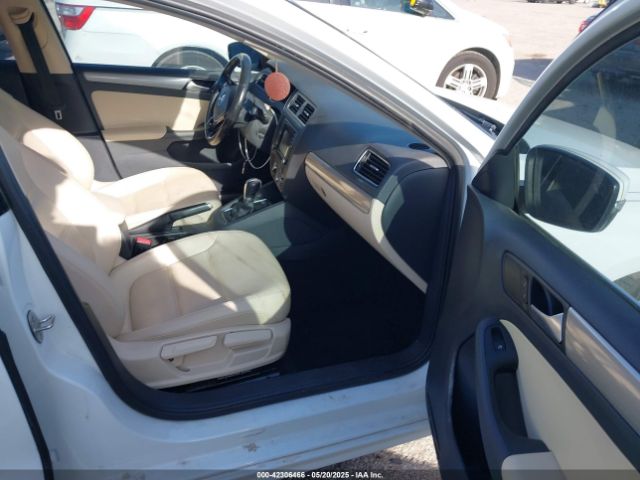 2018 VOLKSWAGEN JETTA 3VWDB7AJ0JM228653 Photo 4