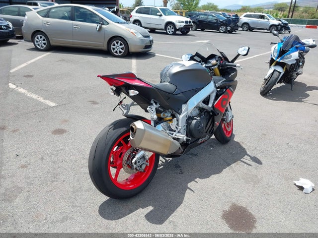 ZD4KEU00XJS001393 Aprilia 2018