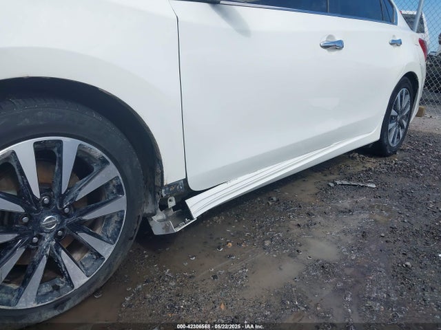 Nissan Altima 2018 1N4AL3AP0JC126695 Image 18