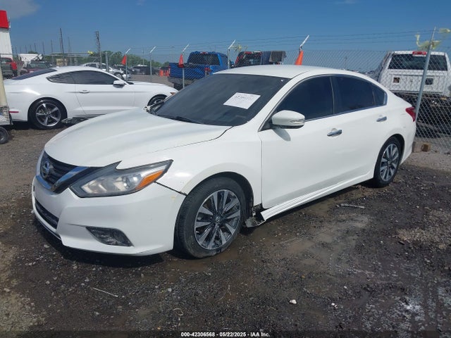 Nissan Altima 2018 1N4AL3AP0JC126695 Image 2