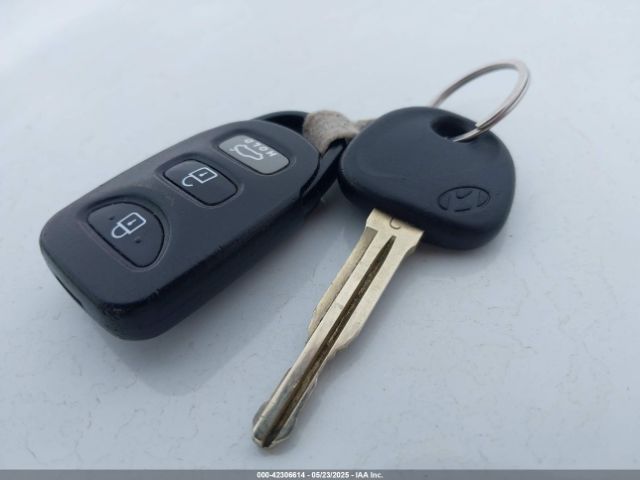 5NPDH4AE2GH780060 Hyundai ELANTRA SE
