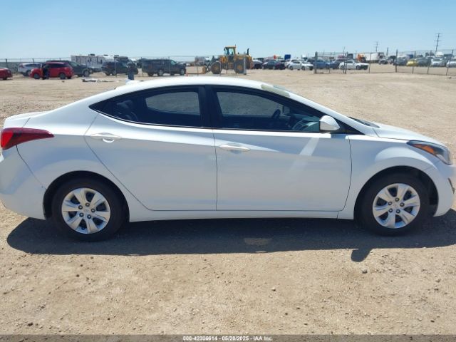5NPDH4AE2GH780060 Hyundai ELANTRA SE