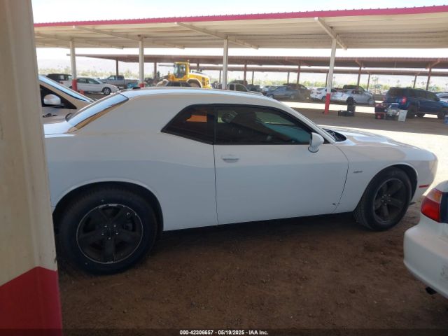2C3CDZAG8FH865213 Dodge Challenger Sxt