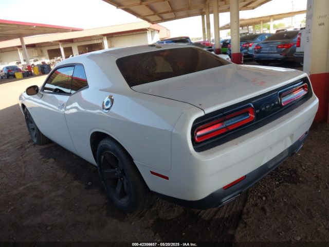 2C3CDZAG8FH865213 Dodge Challenger Sxt