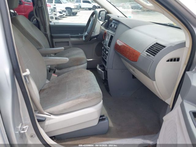 2009 CHRYSLER TOWN & COUNTRY 2A8HR44E99R542621 Photo 4