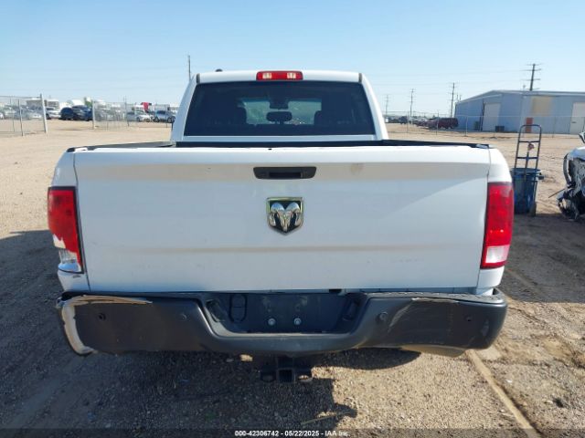 1C6RR6STXKS609893 RAM 1500 Classic Tradesman  4x2 6'4 Box