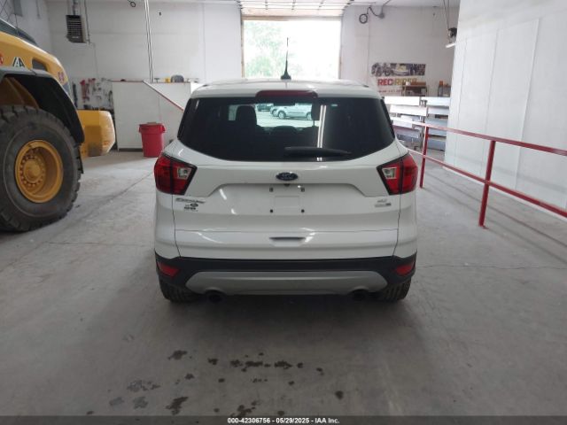 1FMCU9GD4KUA65732 Ford ESCAPE SE
