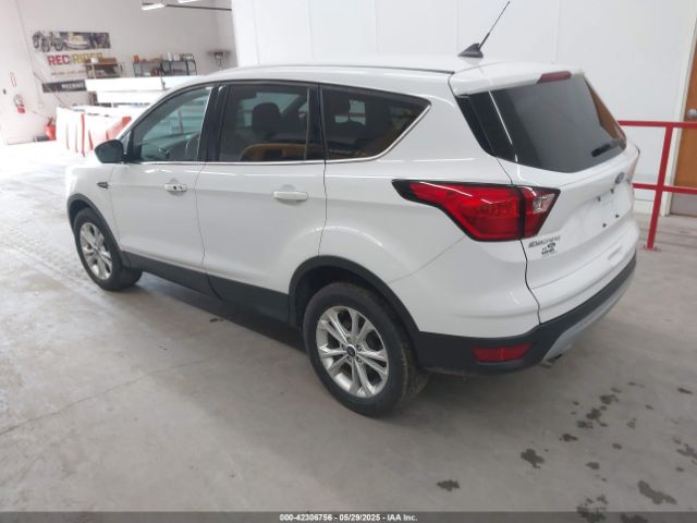 1FMCU9GD4KUA65732 Ford ESCAPE SE