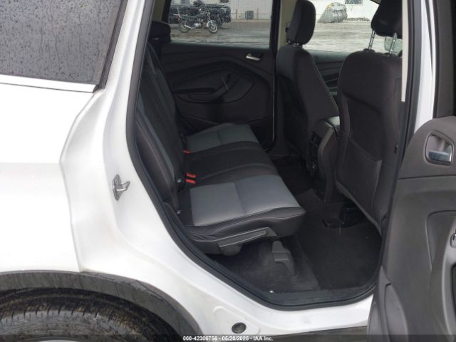 1FMCU9GD4KUA65732 Ford ESCAPE SE