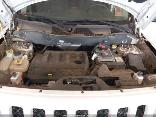 1C4NJRFB4GD658942 Jeep Patriot Latitude