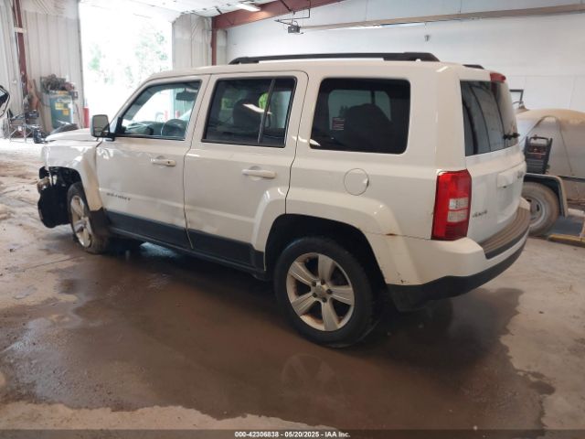 1C4NJRFB4GD658942 Jeep Patriot Latitude