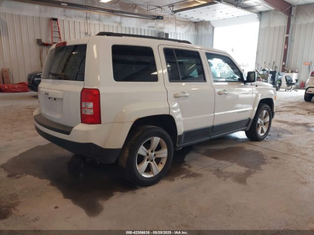 1C4NJRFB4GD658942 Jeep Patriot Latitude