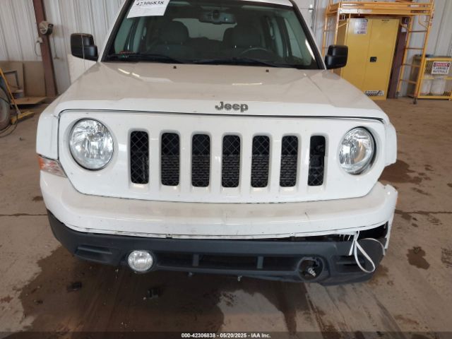 1C4NJRFB4GD658942 Jeep Patriot Latitude