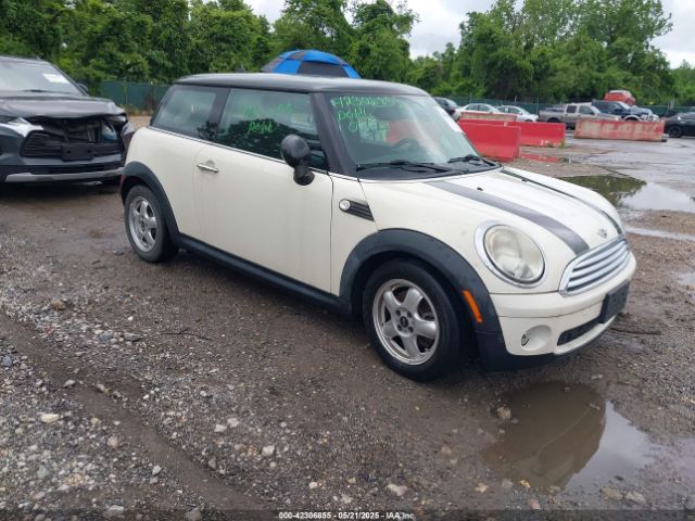 2010 MINI COOPER WMWMF3C55ATZ25847 Photo 0