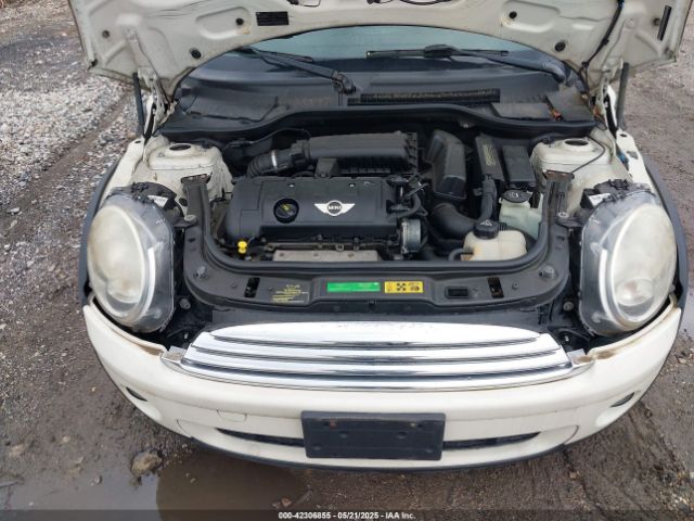2010 MINI COOPER WMWMF3C55ATZ25847 Photo 9