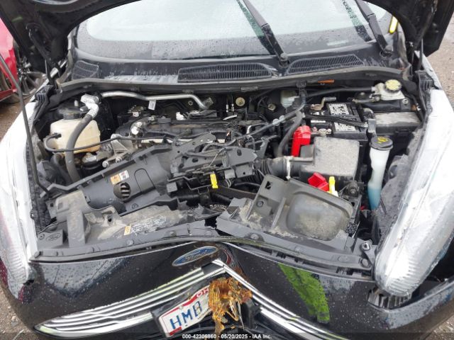 3FADP4BJ0JM104163 Ford FIESTA SE
