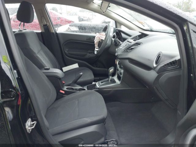 3FADP4BJ0JM104163 Ford FIESTA SE