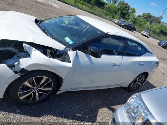 1N4AA6AVXKC374105 Nissan Maxima 3.5 S