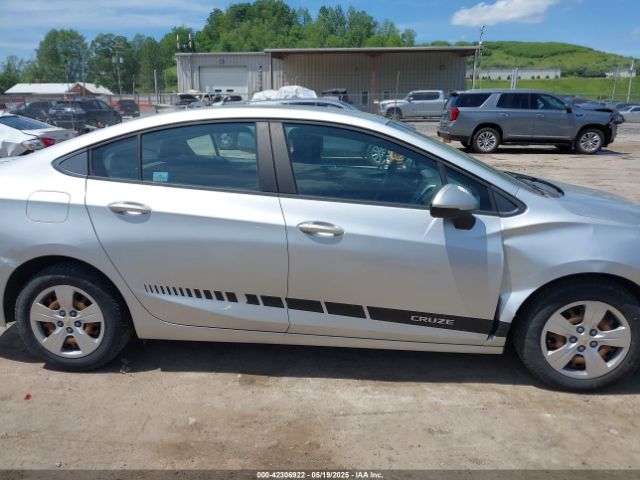1G1BC5SM9J7109586 Chevrolet Cruze Ls Auto