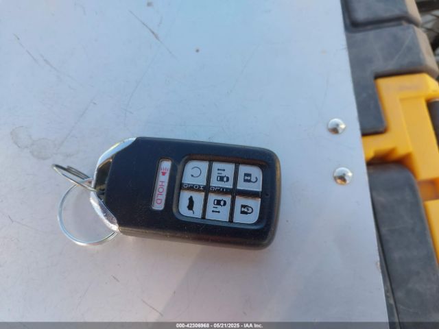 5FNRL6H80JB010624 Honda Odyssey Touring