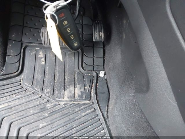 1FMCU9J91FUA85771 Ford Escape Titanium