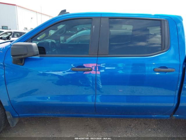 1GCPDBEK9NZ631079 Chevrolet Silverado 1500 4wd  Short Bed Custom