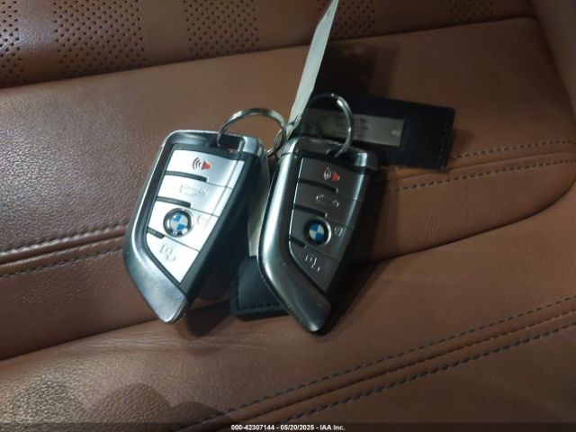 2021 BMW X7 5UXCW2C09M9F04200 Photo 10
