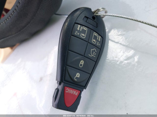 2C4RC1BG0ER256005 Chrysler Town & Country Touring