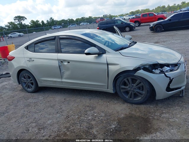 5NPD84LF1HH022766 Hyundai ELANTRA SE