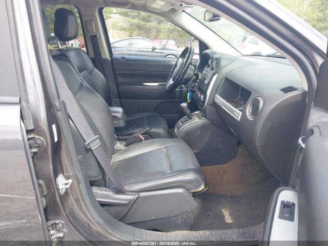 1C4NJDEB4GD697373 Jeep Compass High Altitude Edition